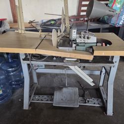 Pegasus 516-4-26 5X5 Sewing Machine