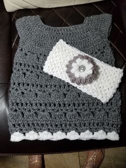 Crocheted baby dress/headband
