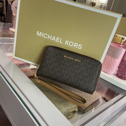Authentic Micheal Kors Smart Phone Wallet