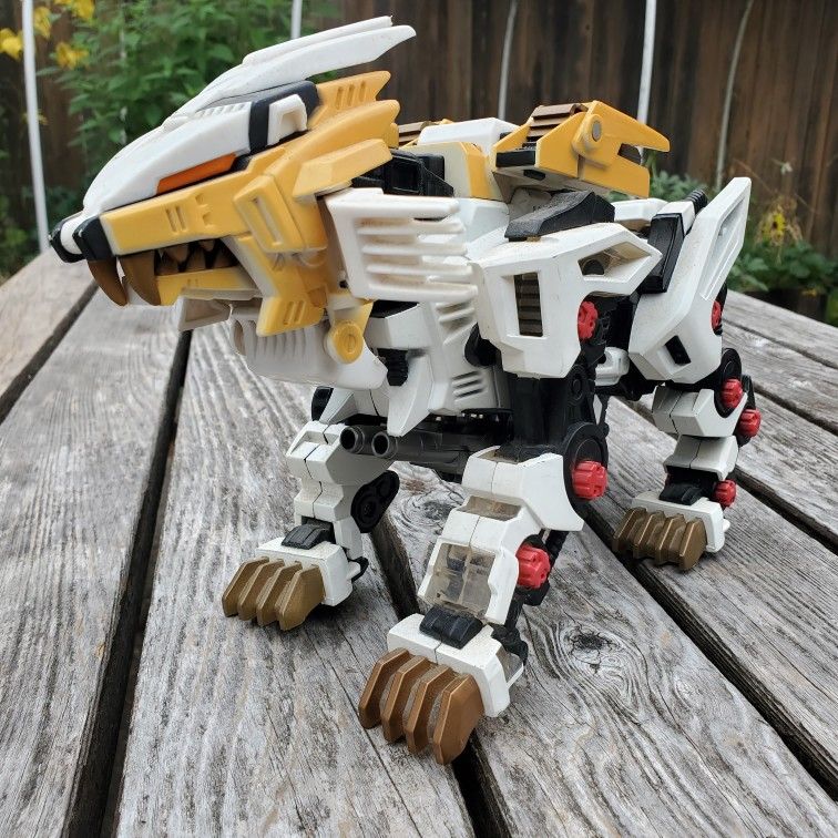 Vintage Toy! Zoids (White Liger) Zero Action Figure Hasbro Tomy 2002, Incomplete Untested