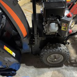 SNOTEKSELF PROPELLED 4 CYCLE 2 STAGE  SNOW  BLOWER