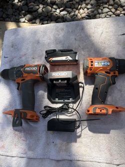 NEW RIDGID 18V  Cordless Drill Combo Kit-Hammer Drill/Drill Driver, New Battery & Charger