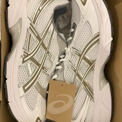 Sz 10.5 ASICS 1130