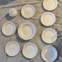 10 Piece Set Of  Plates 