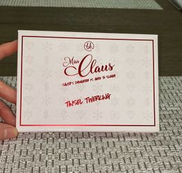 Bh Cosmetics Miss Claus Bronzer And Highlighter Palette