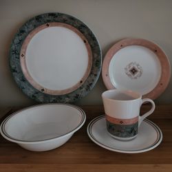 Vintage Corelle Impressions Dinnerware 20 Piece Set/Mesa Verde Pattern 