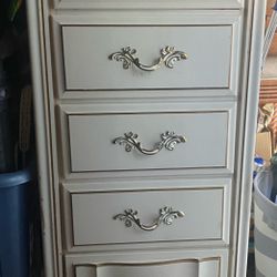 Vintage dresser