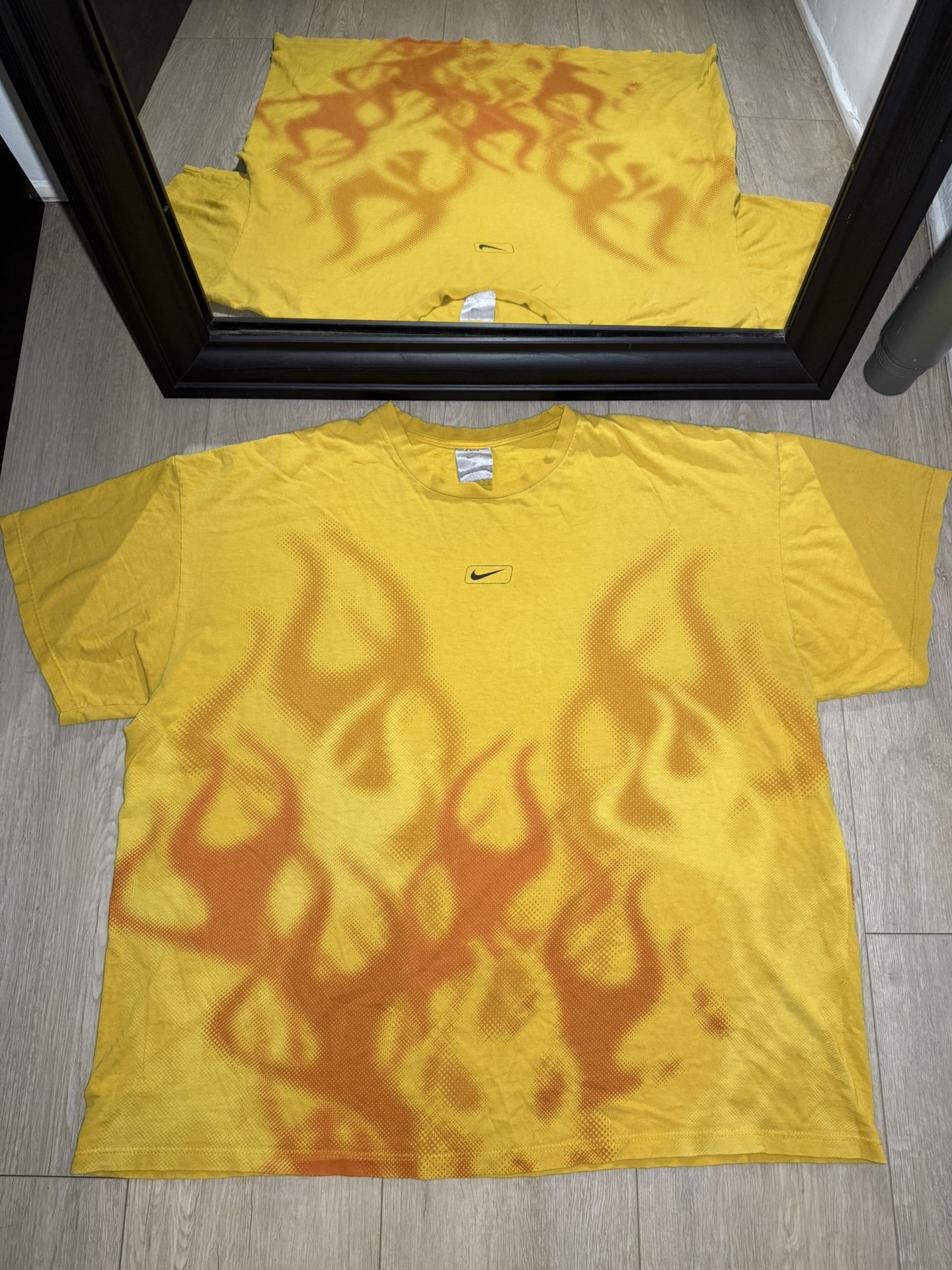 Vintage / Y2K RARE GRAIL 2000s Nike Flame Logo Shirt