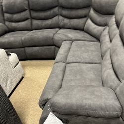 Theater Reclining Very Nice Sectional!