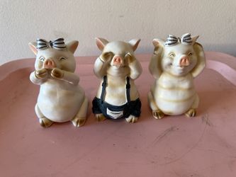CUTE MINI PIGGY FIGURES