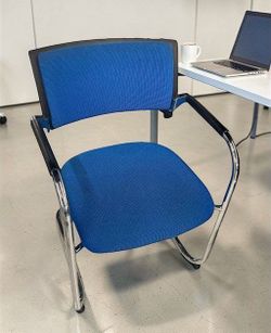 Modern Mesh Guest Chair – Like New – $150📦 Miami
