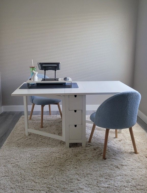 Gateleg Table with Boucle Chairs