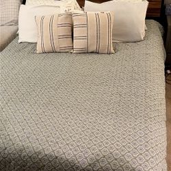 Queen Size Bed Set 