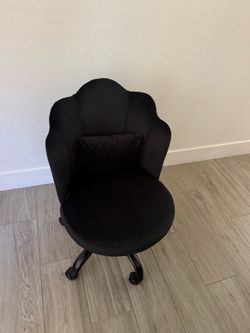 Vanity chair NEW