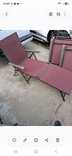 4 chaise loungers..........MAKE Offer