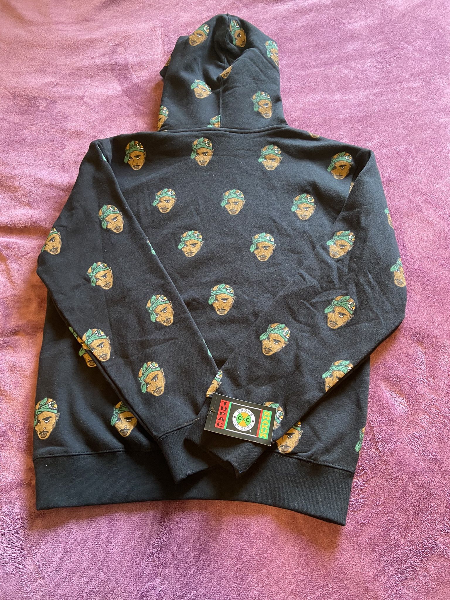 Cross Colours Tupac 2Pac Allover Print Sweatshirt Hoodie Men s Size Medium for Sale in Los Angeles CA OfferUp