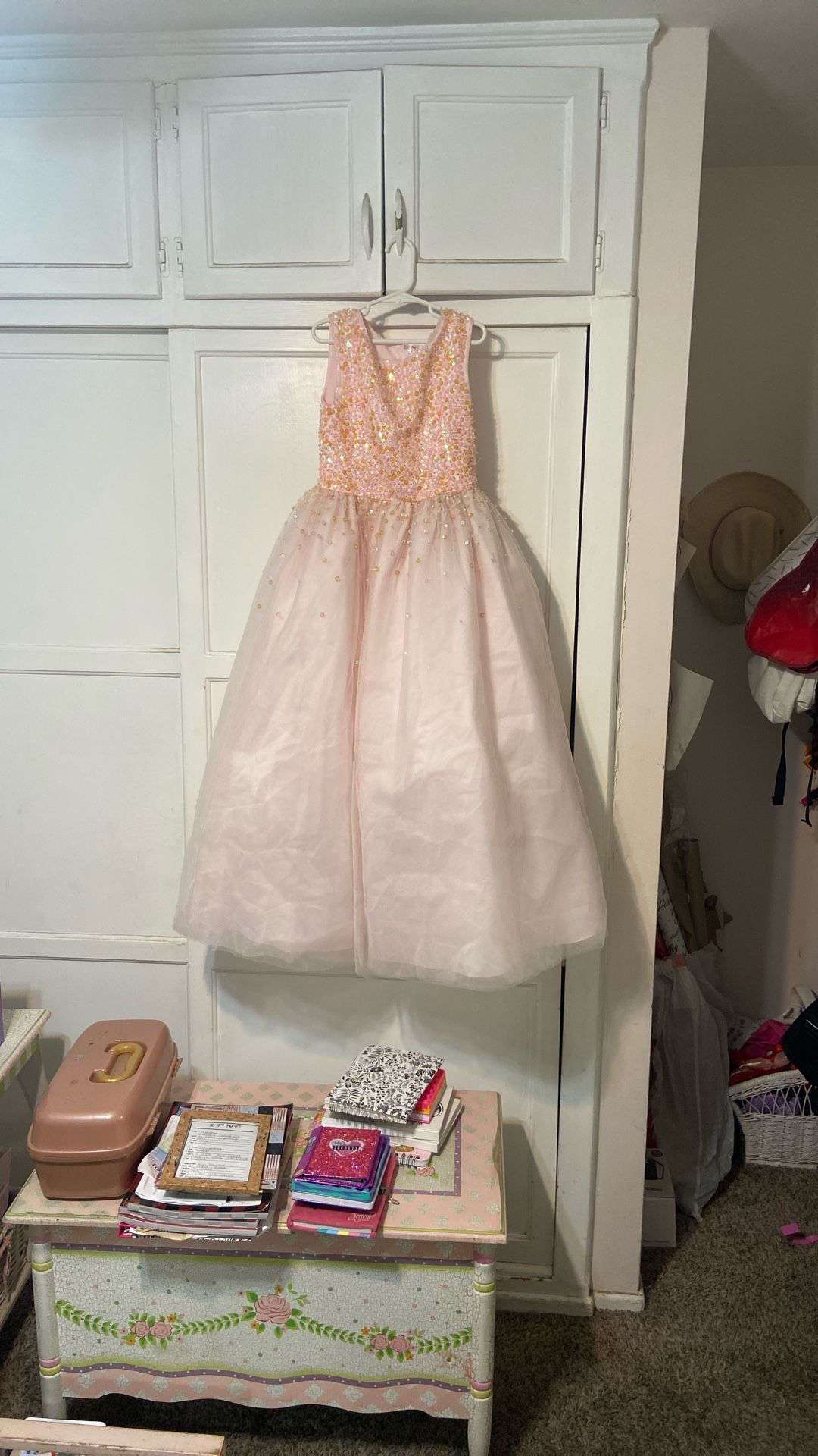 Dress /Gown