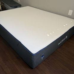Nectar Memory Foam Queen Mattress
