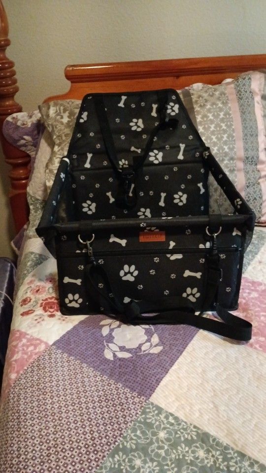 Doggie Car Seat Never Used For Small Dogs