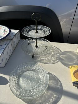 Princess House fantasia Tier Or Plates New