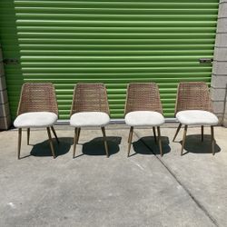*Free Delivery* Set of 4 Boucle Rattan Dining Wicker Chairs