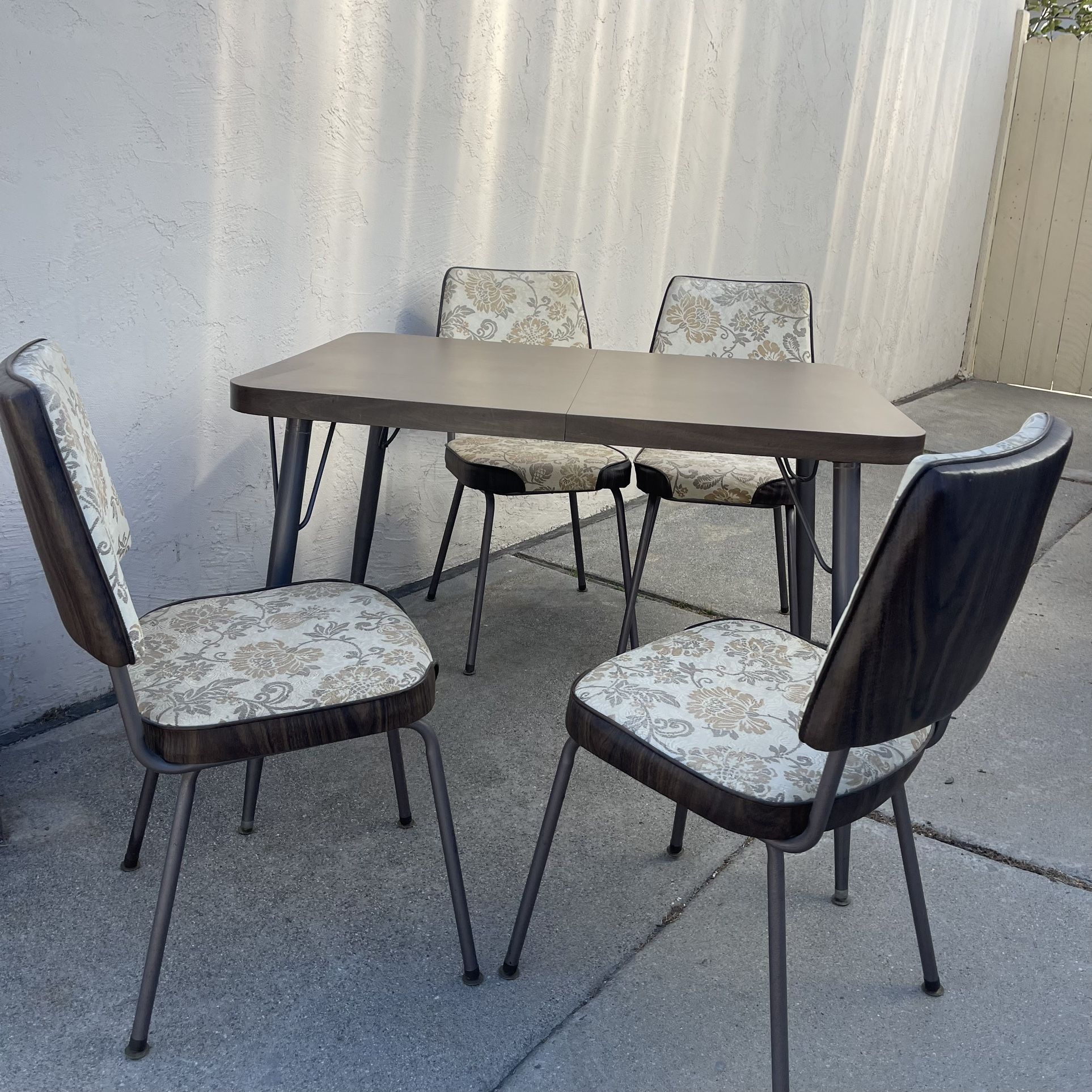 Vintage MCM 60s Douglas Original Kitchen Table and Chairs