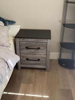 Queen bedroom set
