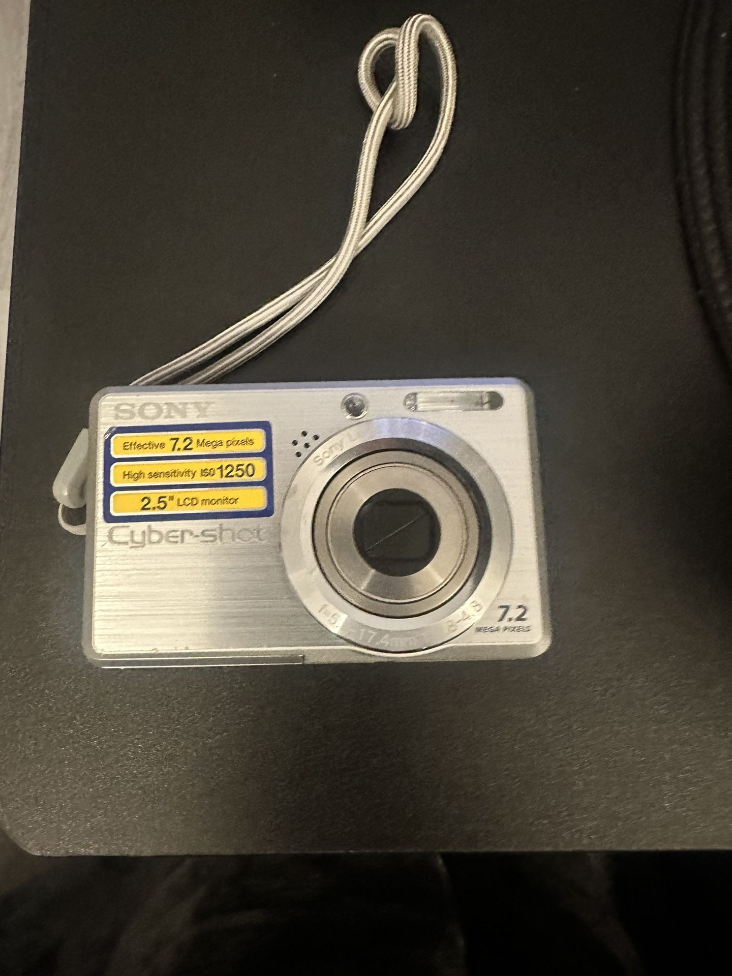 Sliver Sony Cyber-shot 