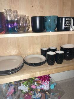 16 Piece Dishes Set $10 Dollars Pick Up In San Jose