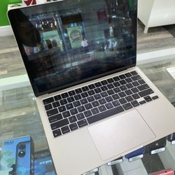 MacBook Air 2022 16GB Ram 