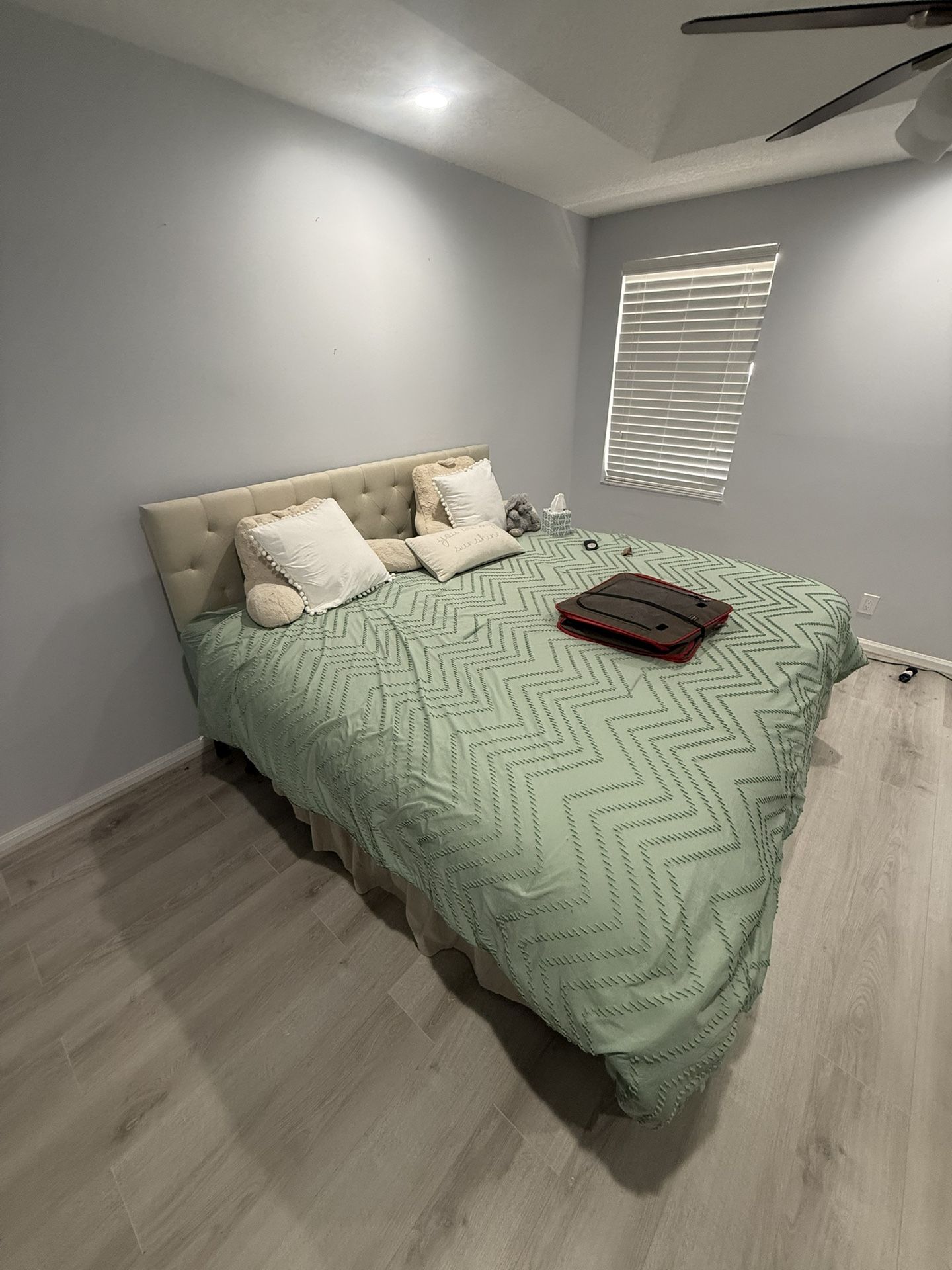 King Size Mattress With Headboard And Boxspring