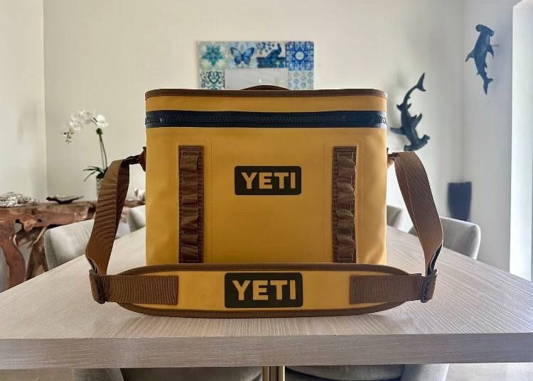 Yeti Hopper Flip 18 Soft Cooler 