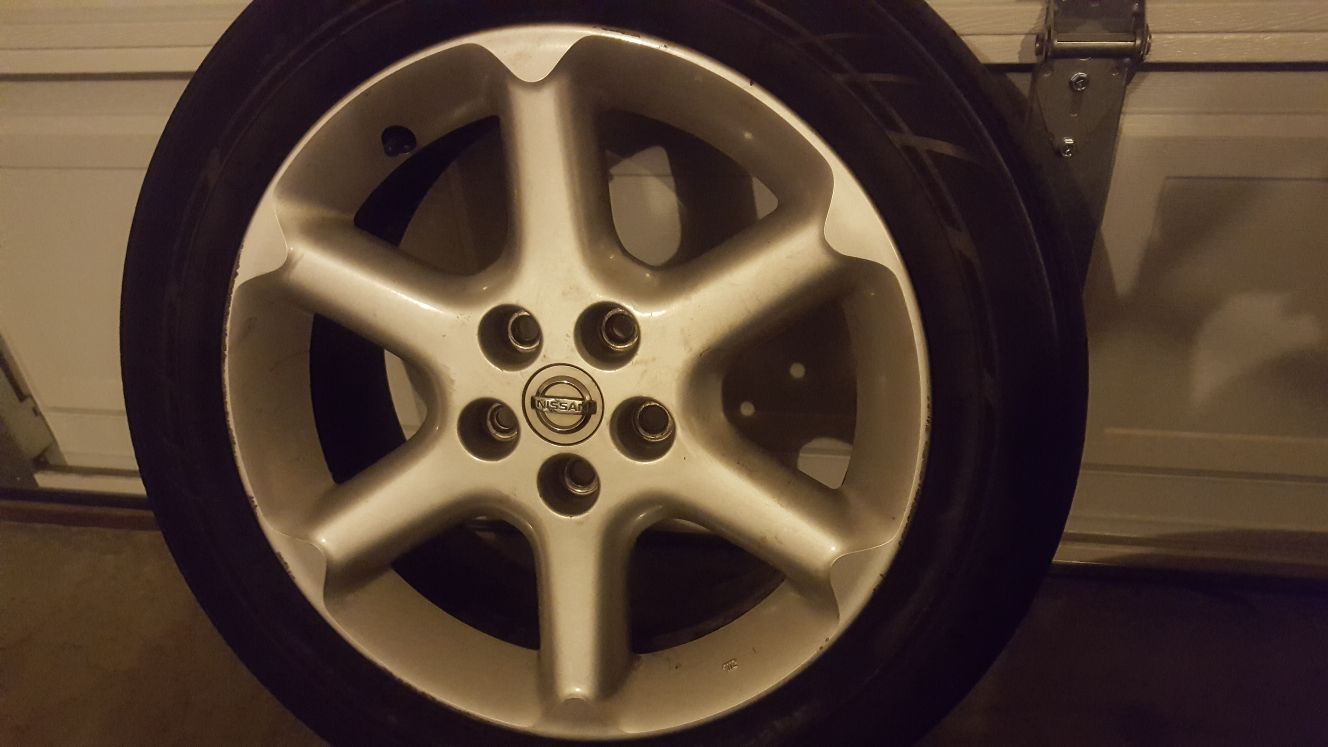 Used 2002 Nissan Maxima rims and tires