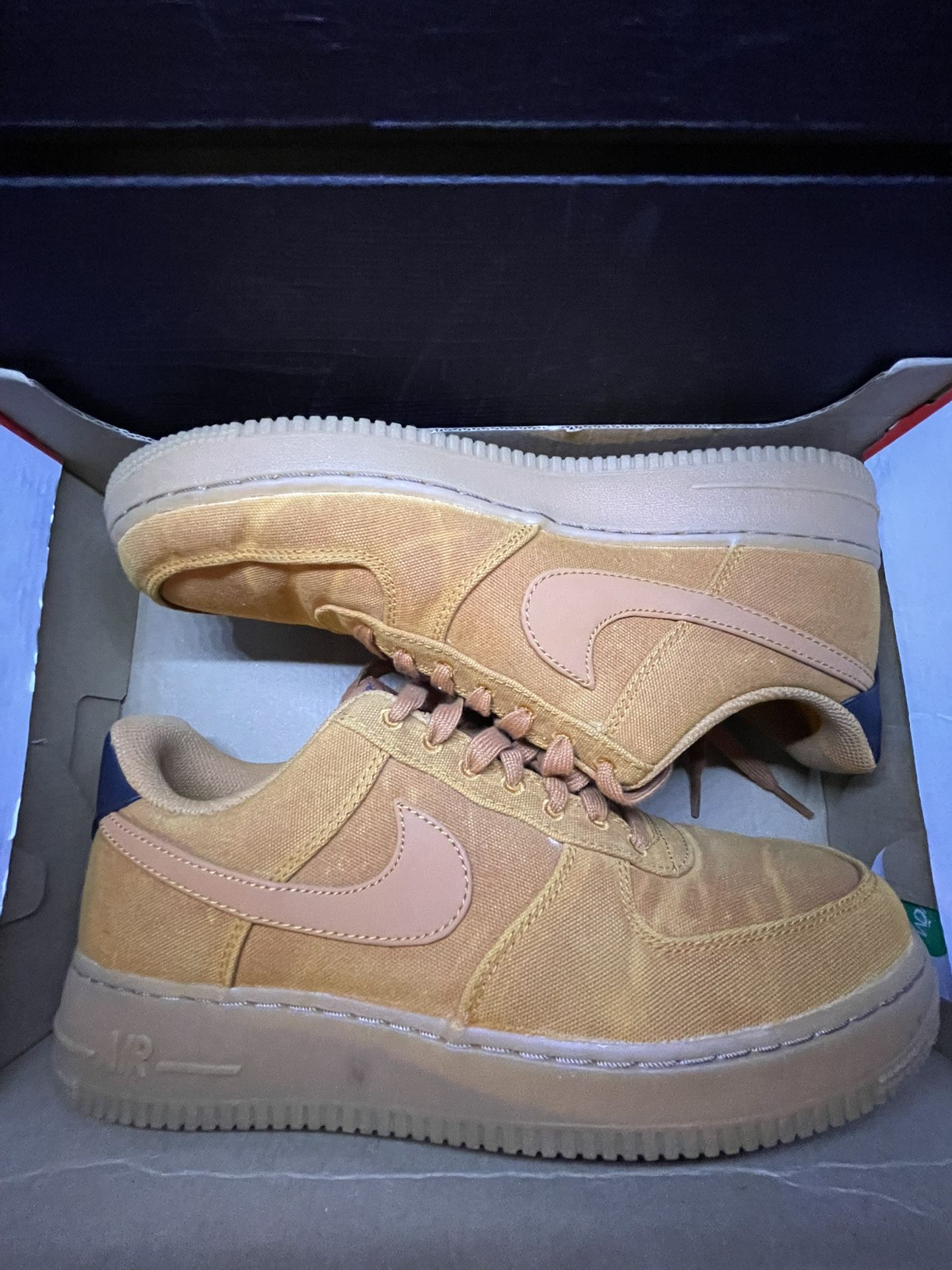 Nike Air Force 1 Lv8