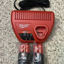 *NEW* Milwaukee M12 CP2.0 (2-pack) battery & Charger