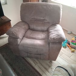 Lazy boy Suade Recliner 