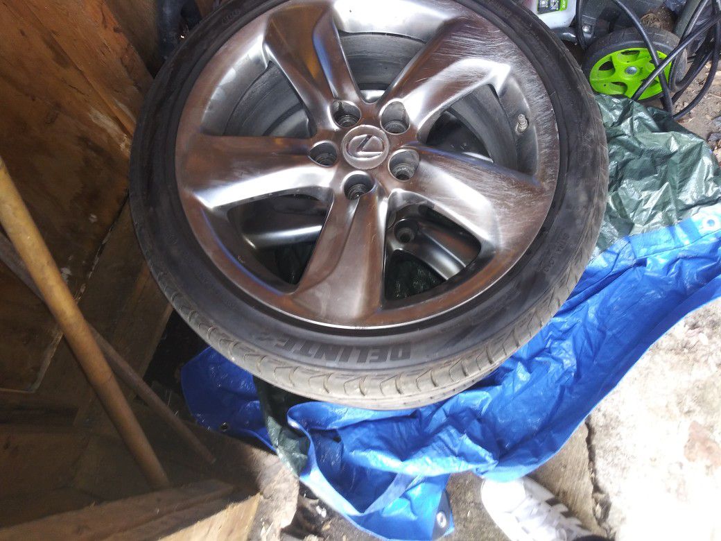 18 inch lexus rims with brand new tires and tpms sensors