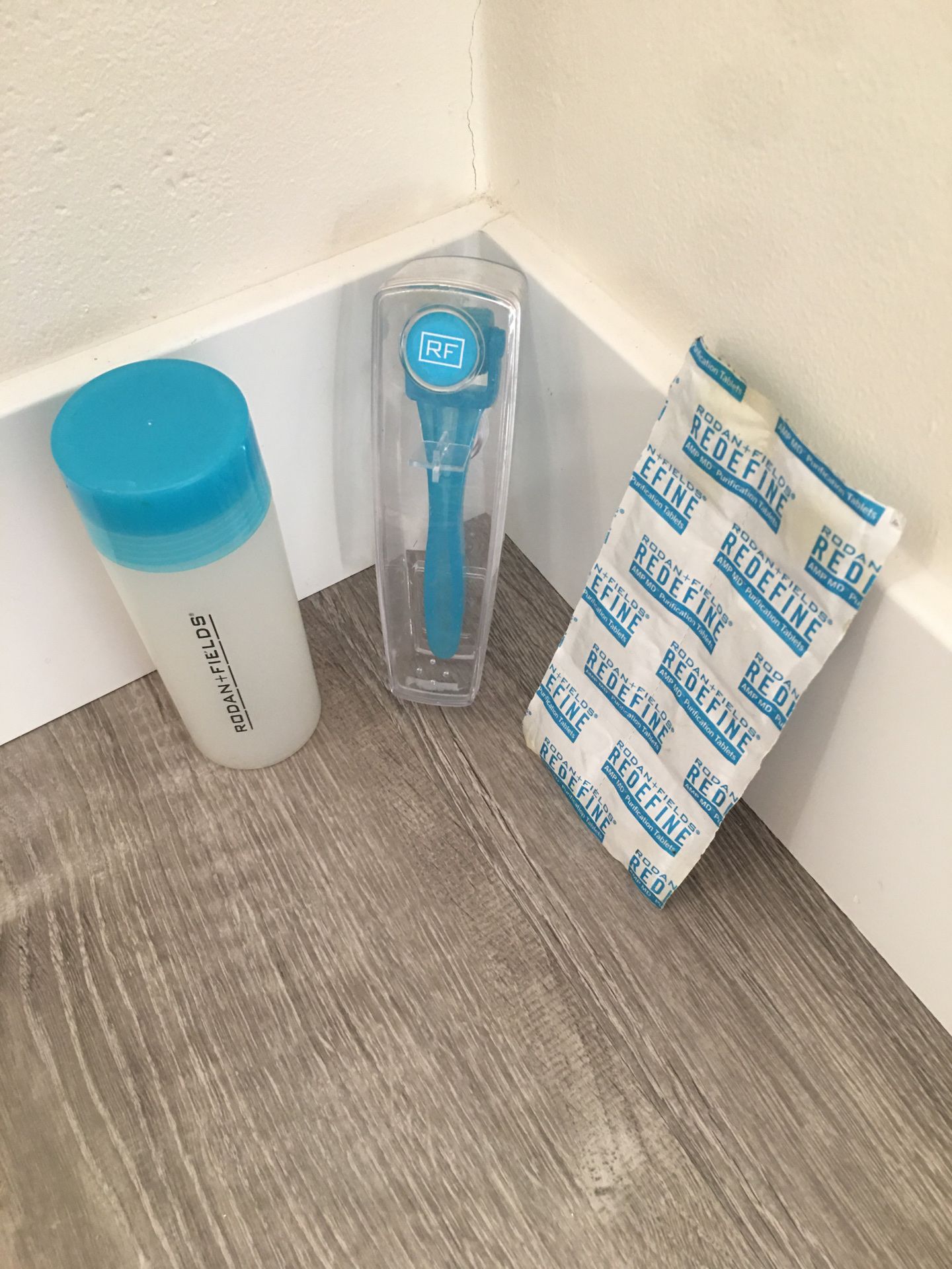 Rodan and Fields AMP MD : Micro needling tool