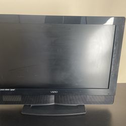 Vizio 32” TV 