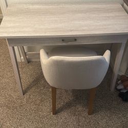 Desk And Chair 