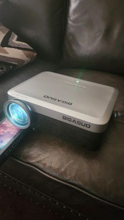 Bigasuo 1080p Projector - 400 ANSI Lumens