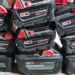 Milwaukee  m18  9 Batterys 