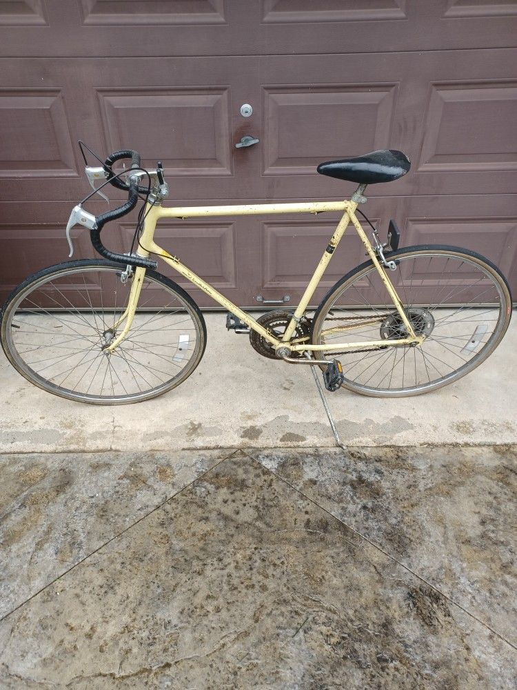 Vintage Schwinn 27 Inch Sport About Road Bike