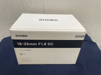 Sigma 18-35mm f 1.8 lens for CANON EF