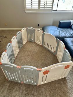 Baby playpen fence