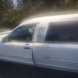 2006 Mercury Limousine For Sale