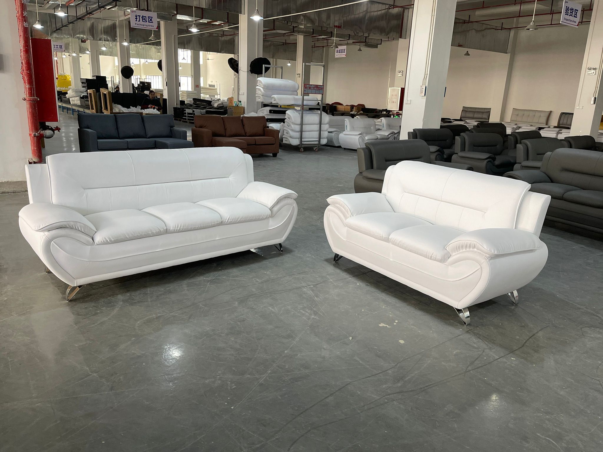 Brand New Sofa and Loveseat / Sofa y Loveseat Nuevos a Estrenar … Fast 🚚