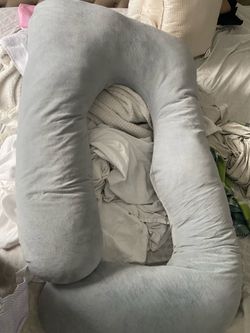 Pregnancy pillow