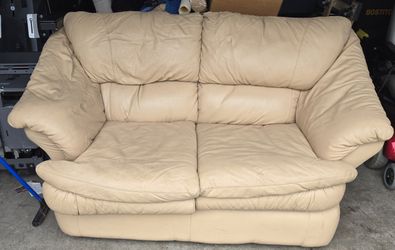 Natuzzi Italian leather love seat