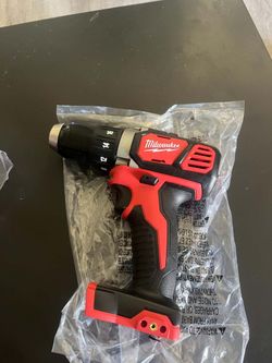 Milwaukee M18 drill tool only no batería $50 firme precio es nuevo